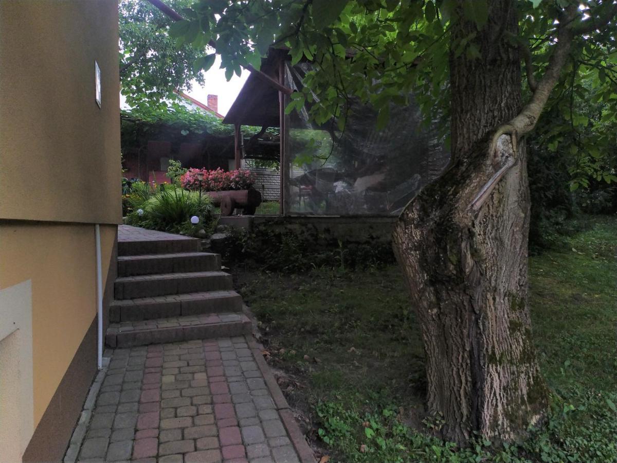 Apartament W Domu Na Wsi Tomaszow Lubelski Bagian luar foto