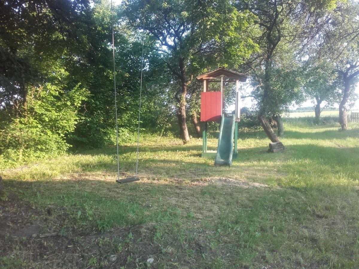 Apartament W Domu Na Wsi Tomaszow Lubelski Bagian luar foto